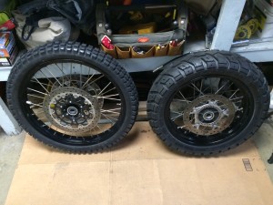 New tires on BMW F800GS